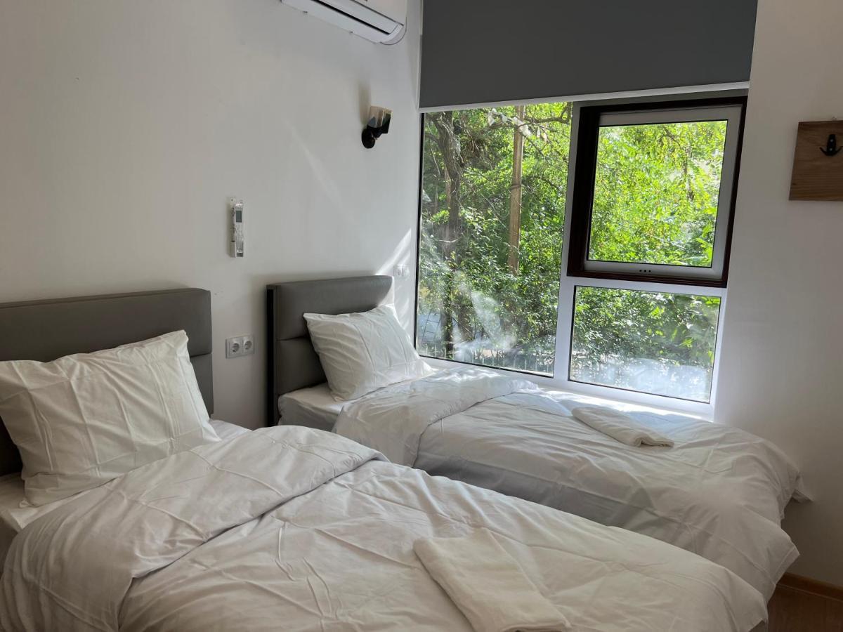 Apple Cozy Hotel Tbilisi Buitenkant foto