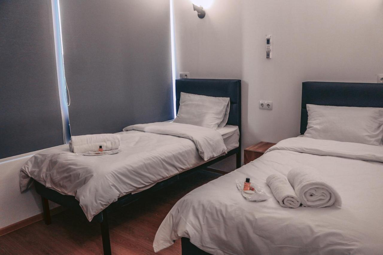 Apple Cozy Hotel Tbilisi Buitenkant foto